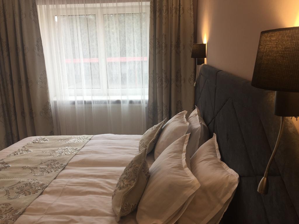 Kiem Premium Apartments Braşov Exteriör bild