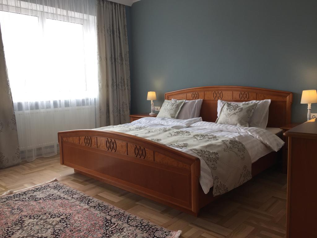Kiem Premium Apartments Braşov Exteriör bild