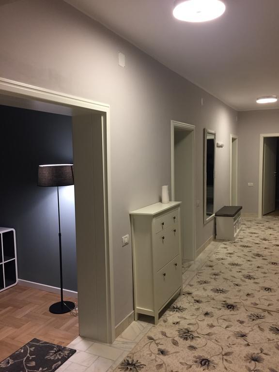 Kiem Premium Apartments Braşov Exteriör bild