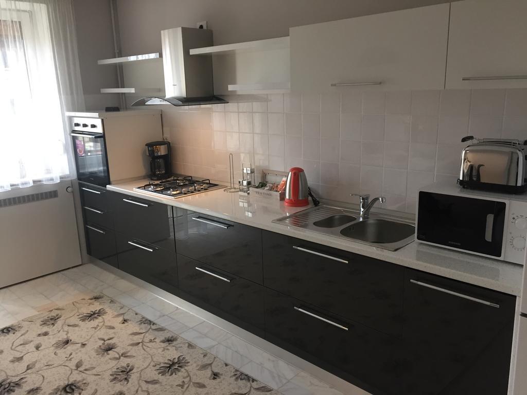 Kiem Premium Apartments Braşov Exteriör bild